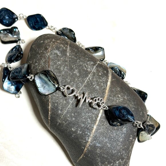 Blue Irregular Mother of Pearl Shell Necklace + Paw Print Heart Beat Pendant - Picture 4 of 13